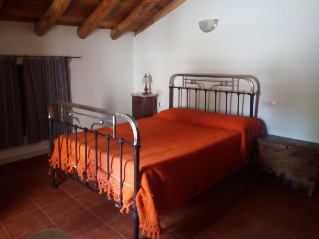 Casa Rural El Cortijo Nuevo, En El Cerezo Dış mekan fotoğraf